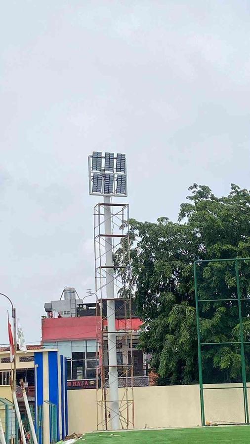 Lampu sorot high power SFM1000 untuk area stadion dan lapangan olahraga Depok
